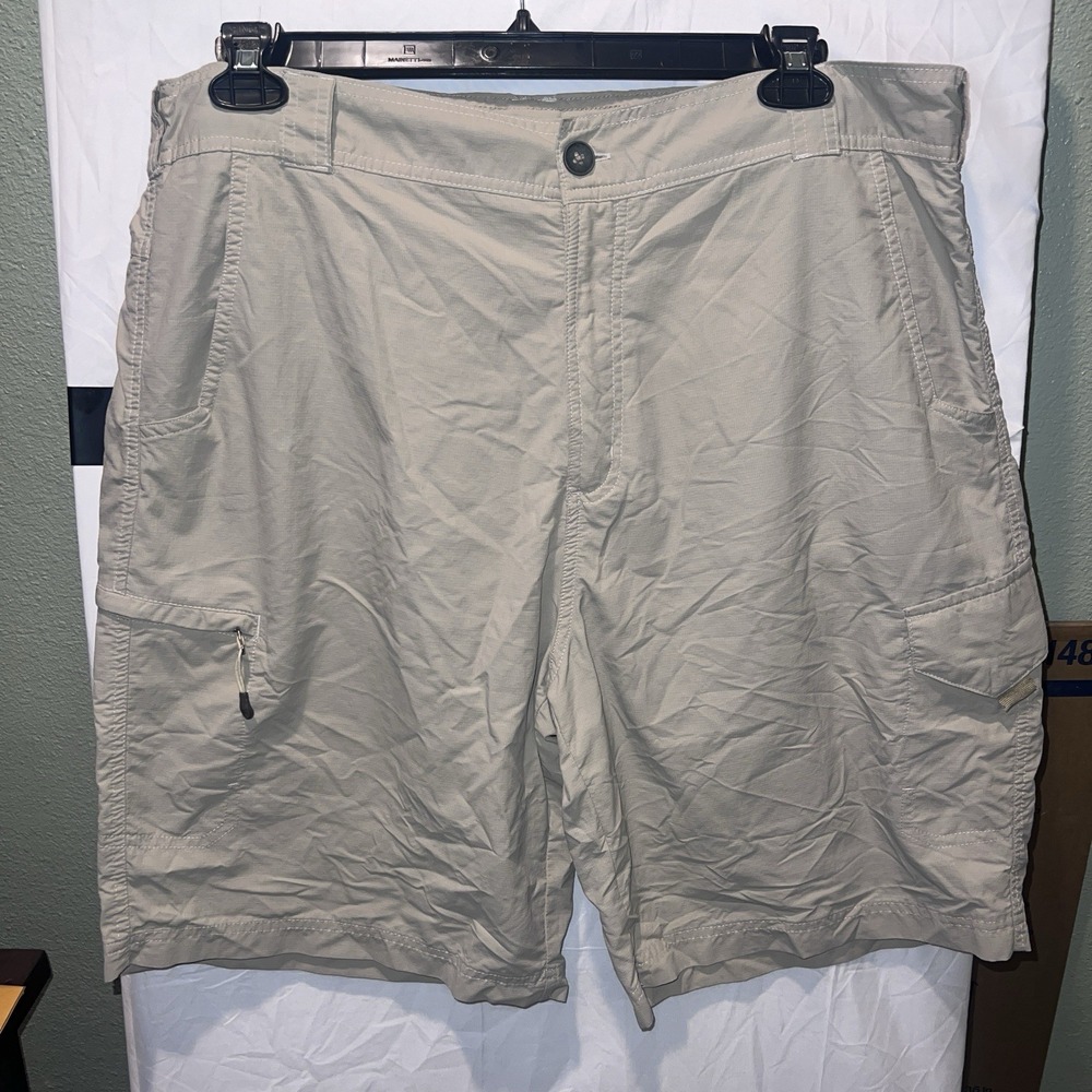 Pacific Trail Mens Size 40 Tan Cargo Hiking Shorts Pockets Nylon Zipper Button